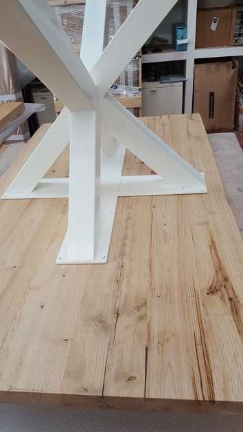 Assemblaggio gambe tavolo XLab