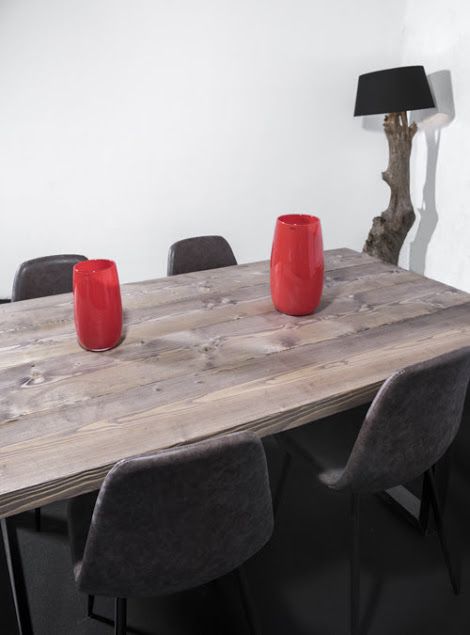 tavolo in legno rustico