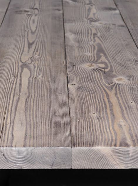 tavolo in legno rustico