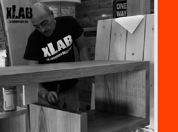 Fabbro Alessio dello Showroom di Xlab Fabbro di Xlab design Alessio