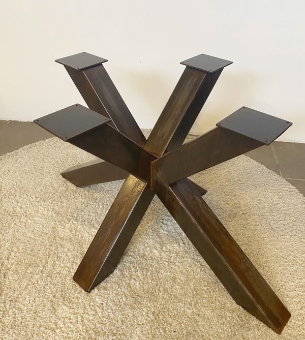 gamba in ferro a stella colore ruggine per tavoli in legno massello