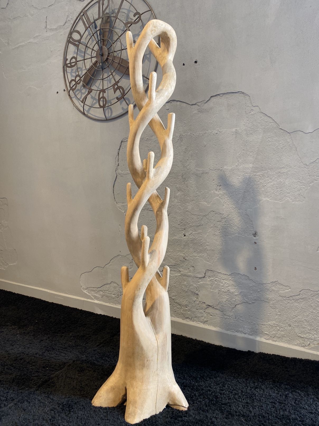 Appendiabiti in legno naturale design artigianale Suar