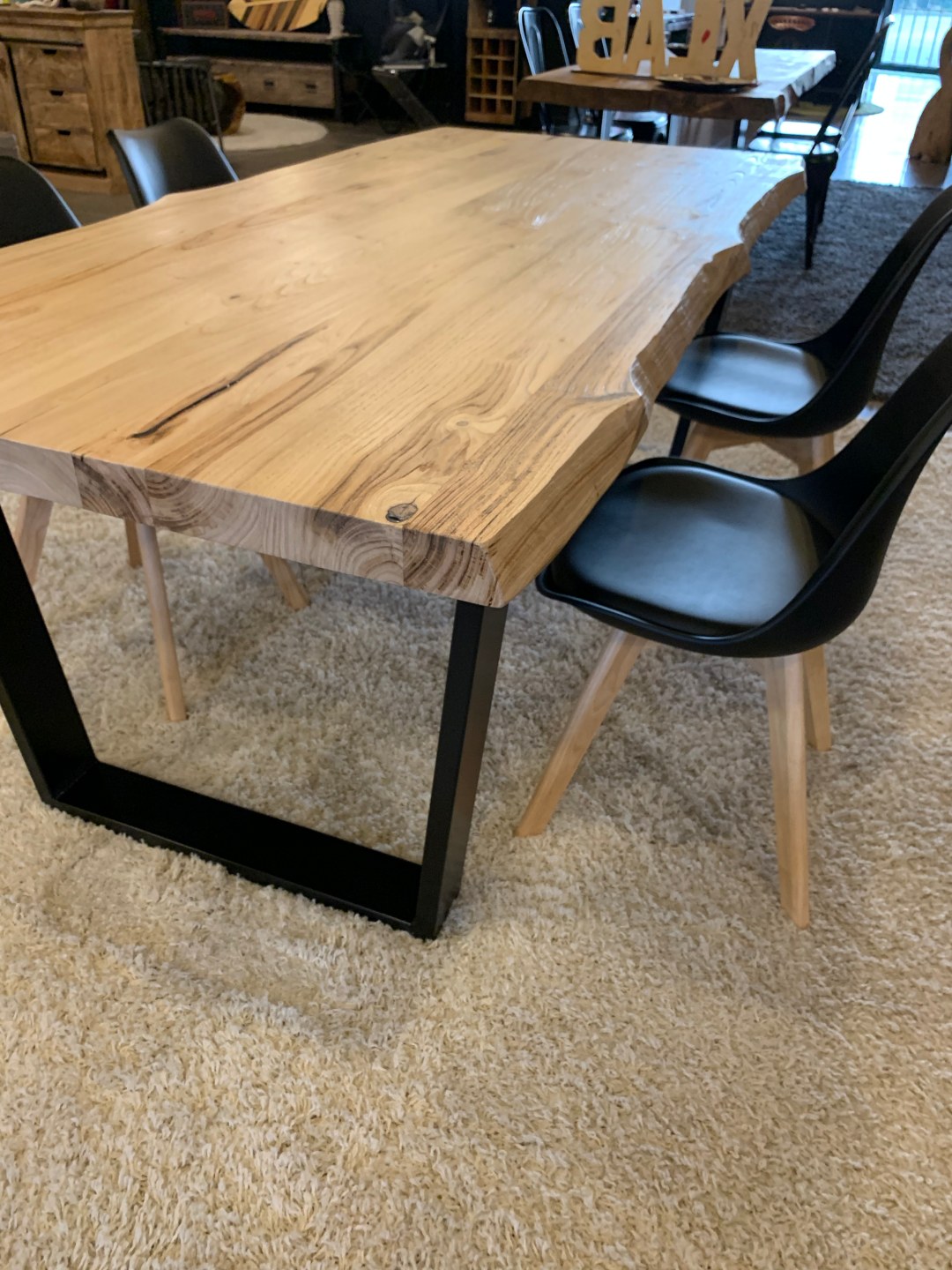 Tavolo in legno rustico stile industriale Cryss gambe in ferro - Xlab Design