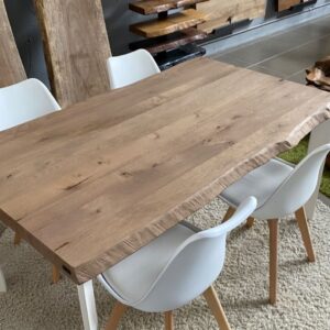 Tavolo da cucina in legno massello di castagno gambe in ferro bianco – Viola