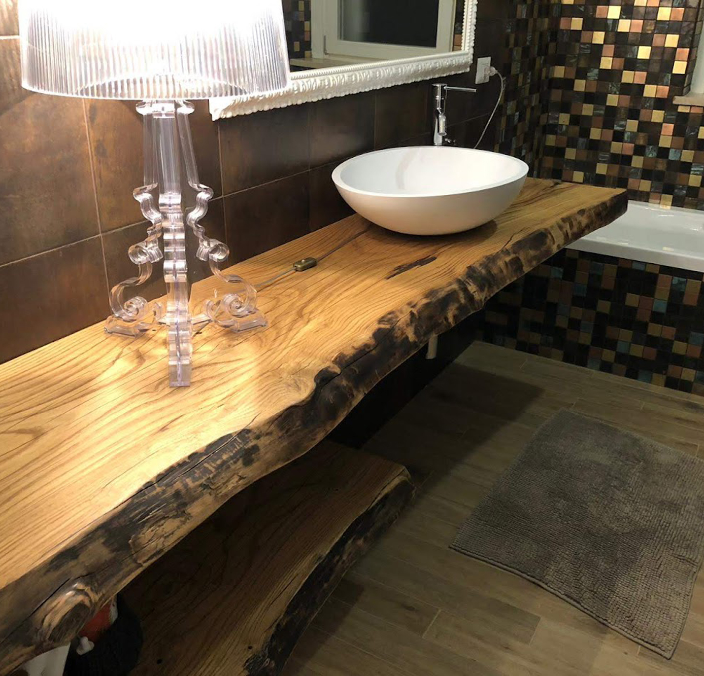 Arredare il bagno con mensole in legno massello taglio tronco Sally - XLAB  Design