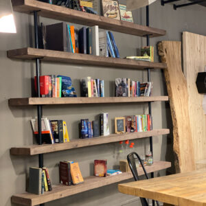 Mobile Libreria Leopolda legno massello antico tubolari in ferro a parete L 250 H260 P25 cm
