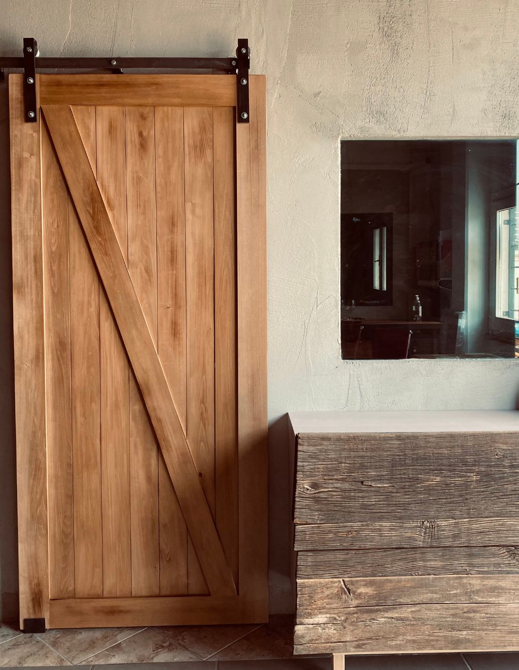 Porta scorrevole esterno muro industriale legno massello vintage mod. Baita  - XLAB Design