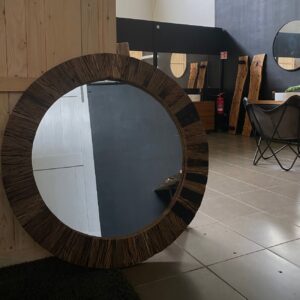 Specchio rotondo con cornice il legno invecchiato di riuso diametro 120 cm