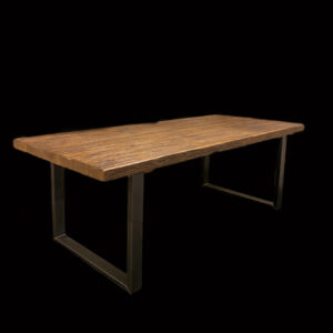 Tavolo da pranzo in legno stile industriale gambe in ferro Xlab design