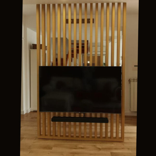 Porta TV da parete listelli in legno