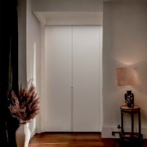 Armadio due ante battente laccato bianco opaco larghezza 120 altezza 260 profondità 65 cm