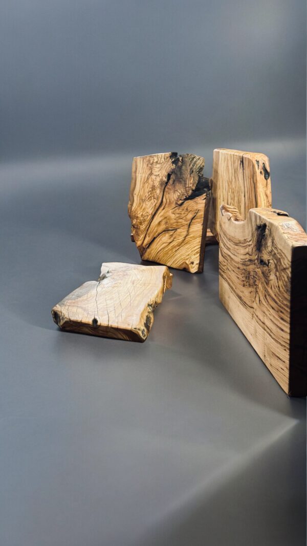 Tagliere legno di olivo taglio tronco salumi e forma
