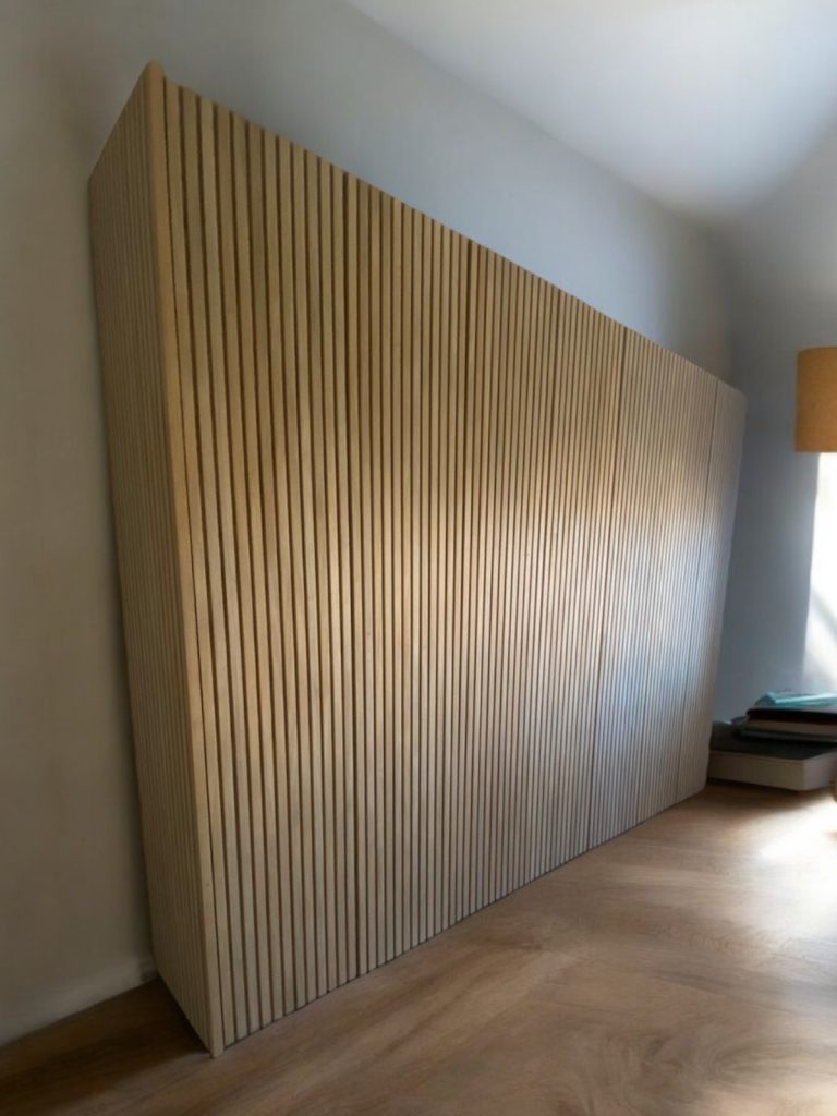 Listelli verticali armadio per camera da letto