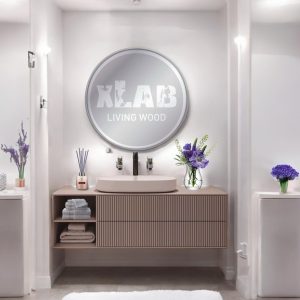 Mobile da bagno Vanity schic colore RAL 3015 cassetti sospesi, listelli di legno verticali L 120 x 50 H 55 cm